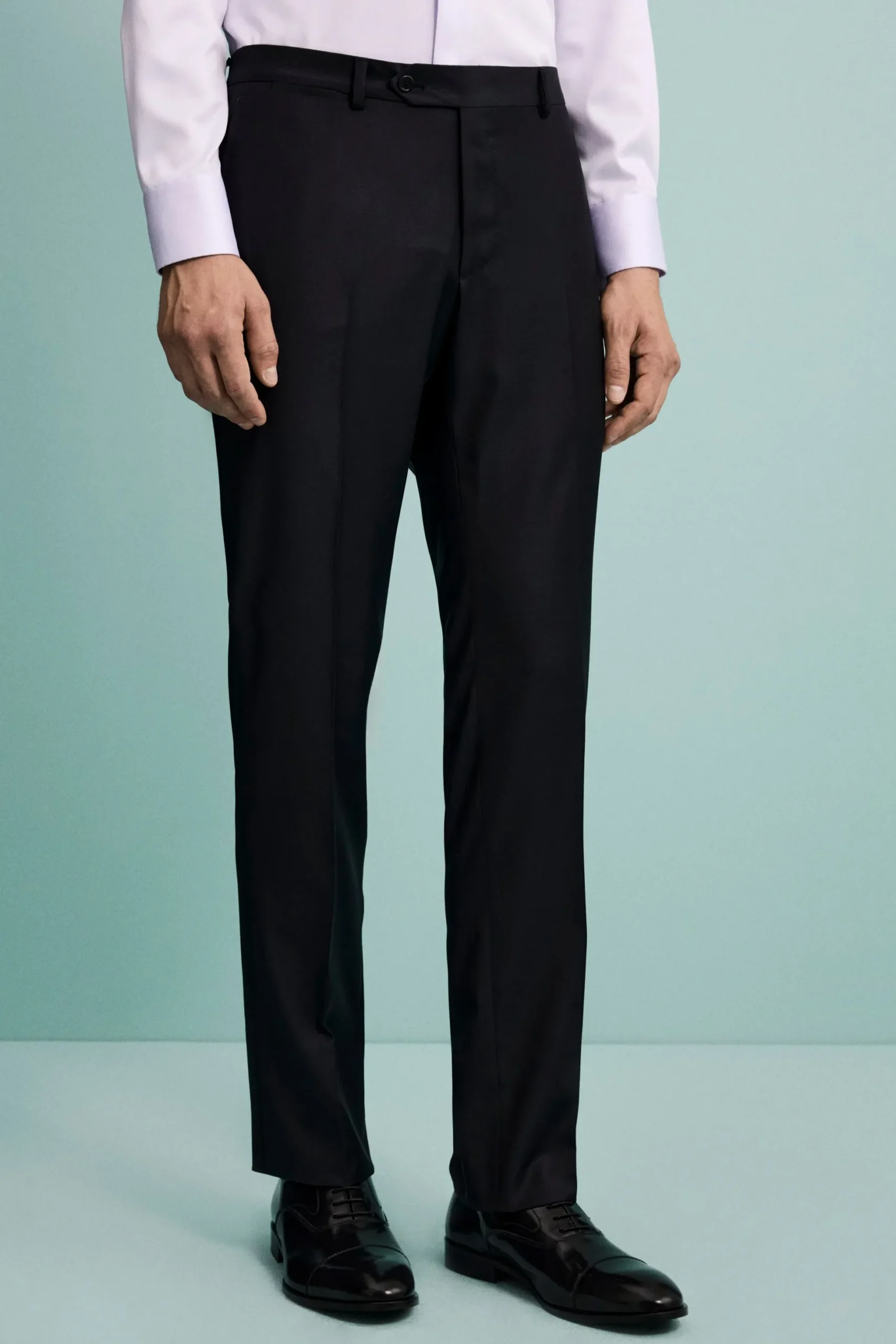 Abito Elegante Doppiopetto con Revers a Lancia - BLU