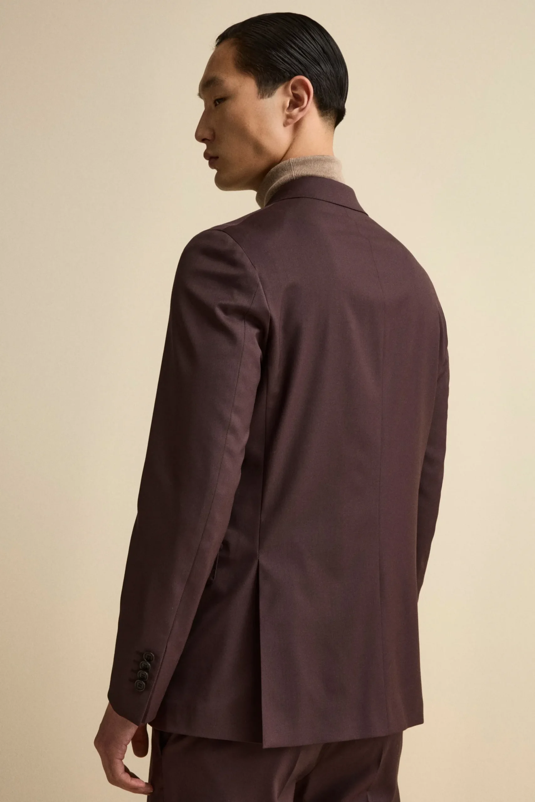 Abito Regular Monopetto in Lana Vergine con Revers Classico - BORDEAUX