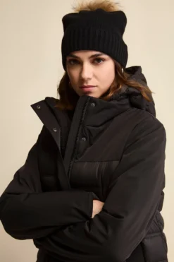 Berretto in Cashmere con Pompon - NERO