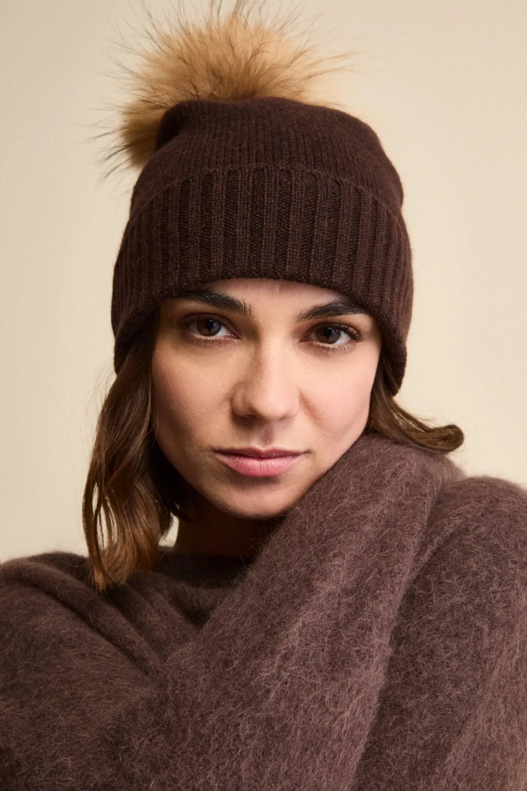 Berretto in Cashmere con Pompon - CAFFE