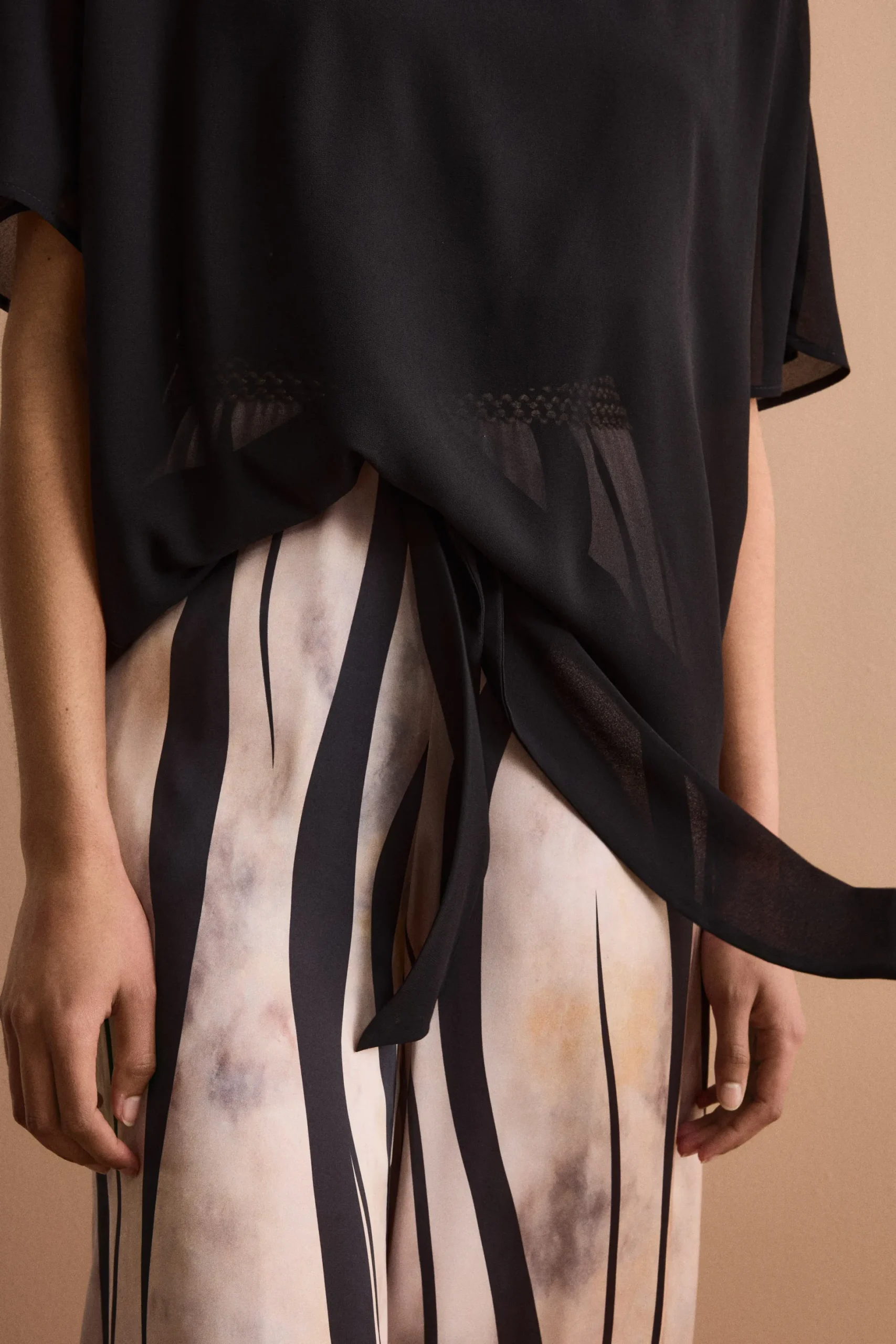 Blusa Cerimonia in Georgette con Fiocco - NERO