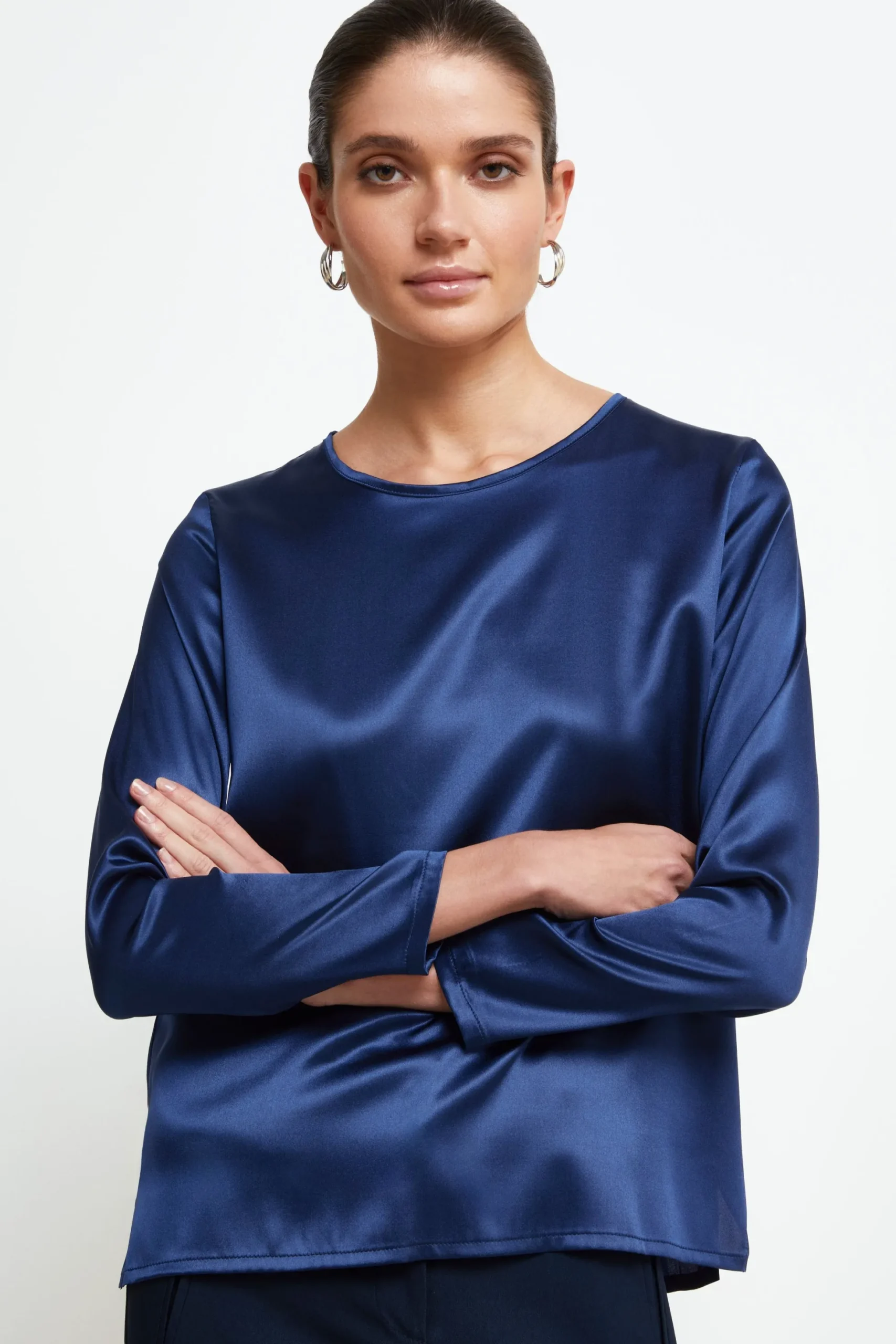 Blusa girocollo in seta - BLU