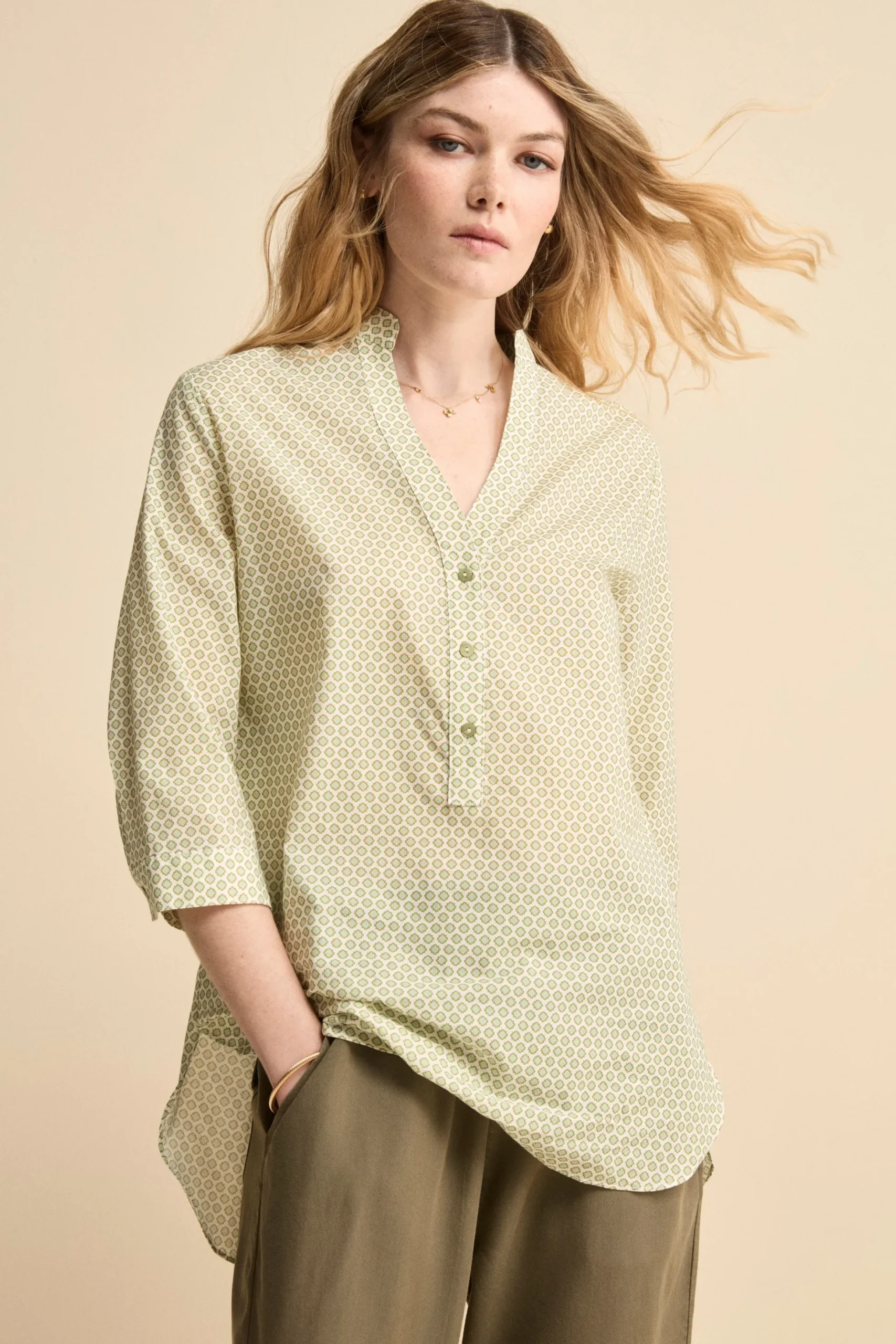 Camicia Over Coreana con Scollo a V - FANT. VERDE