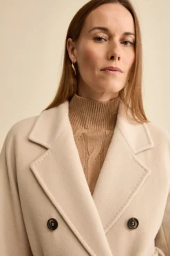 Cappotto Doppiopetto con Revers Classico in Lana e Cashmere - GESSO