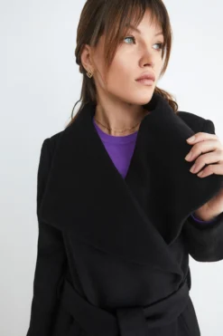 Cappotto lungo con cintura - NERO