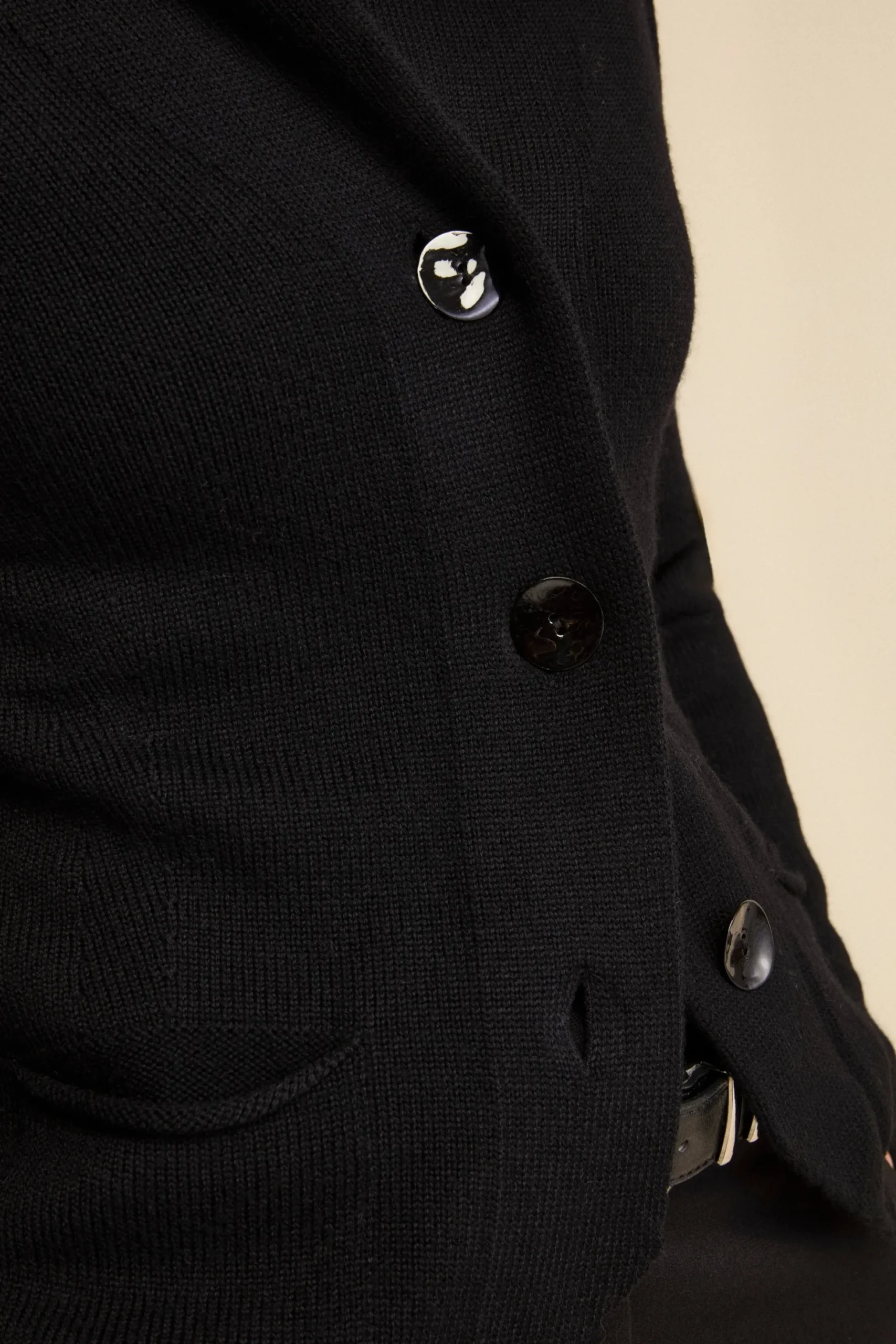 Cardigan in lana con bottoni - NERO