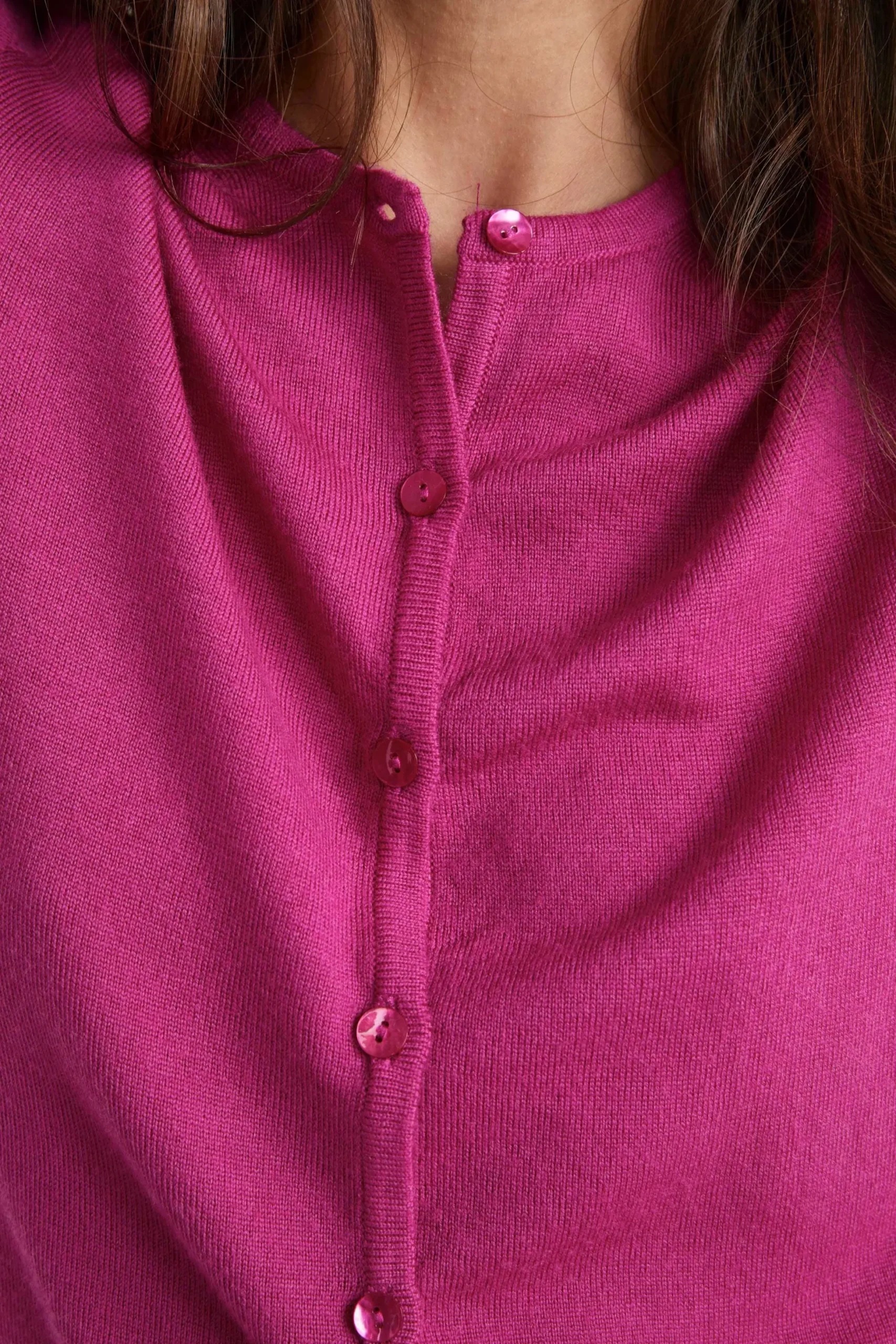 Cardigan Slim in lana merino - FUXIA