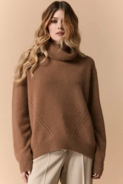 Dolcevita Over in Cashmere - CAMMELLO