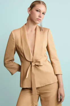 Giacca Elegante in Misto Lino con Fiocco - ORO