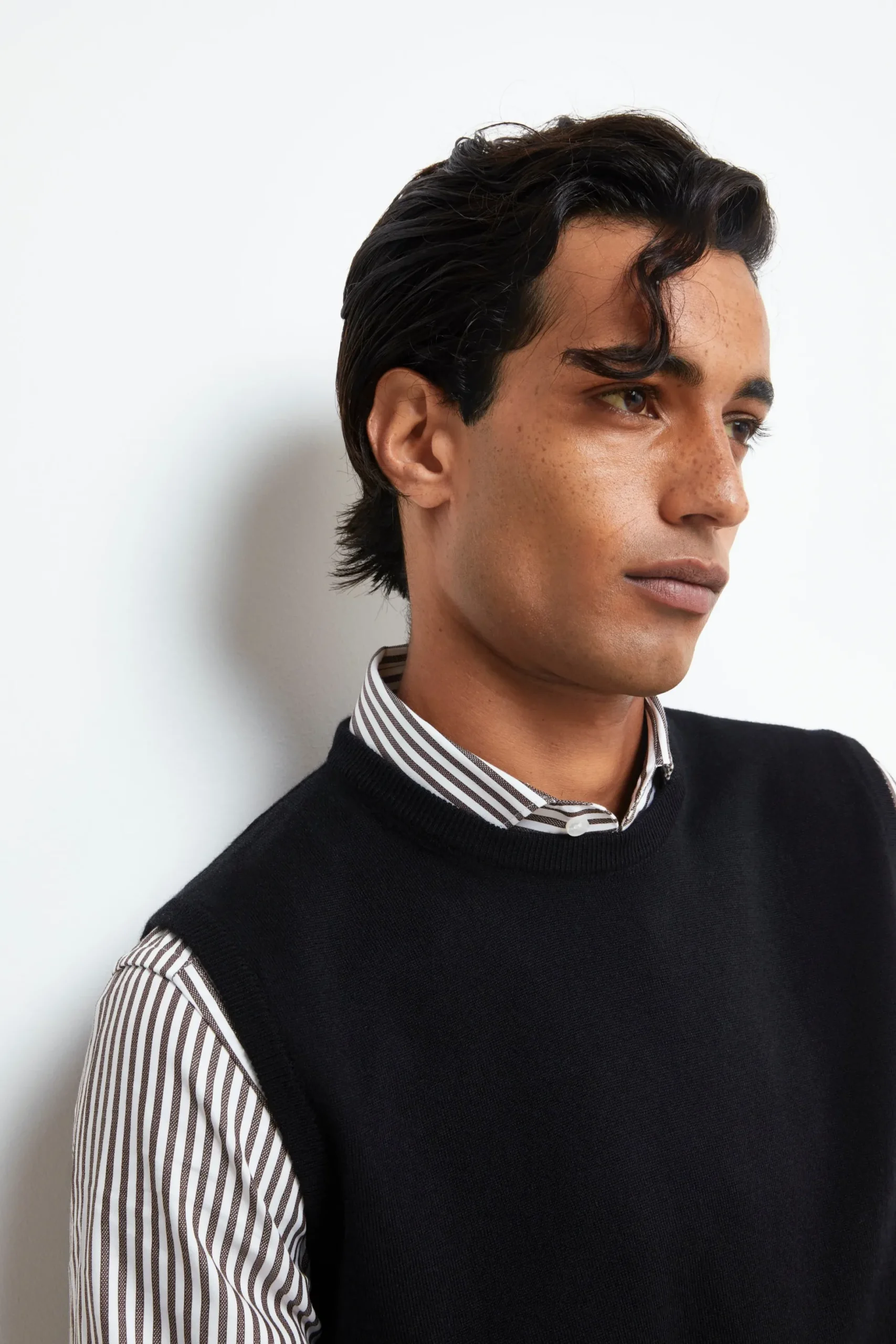 Gilet Girocollo in Lana Merino - NERO