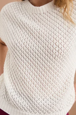 Gilet Over Traforato con Scollo Barchetta - BIANCO