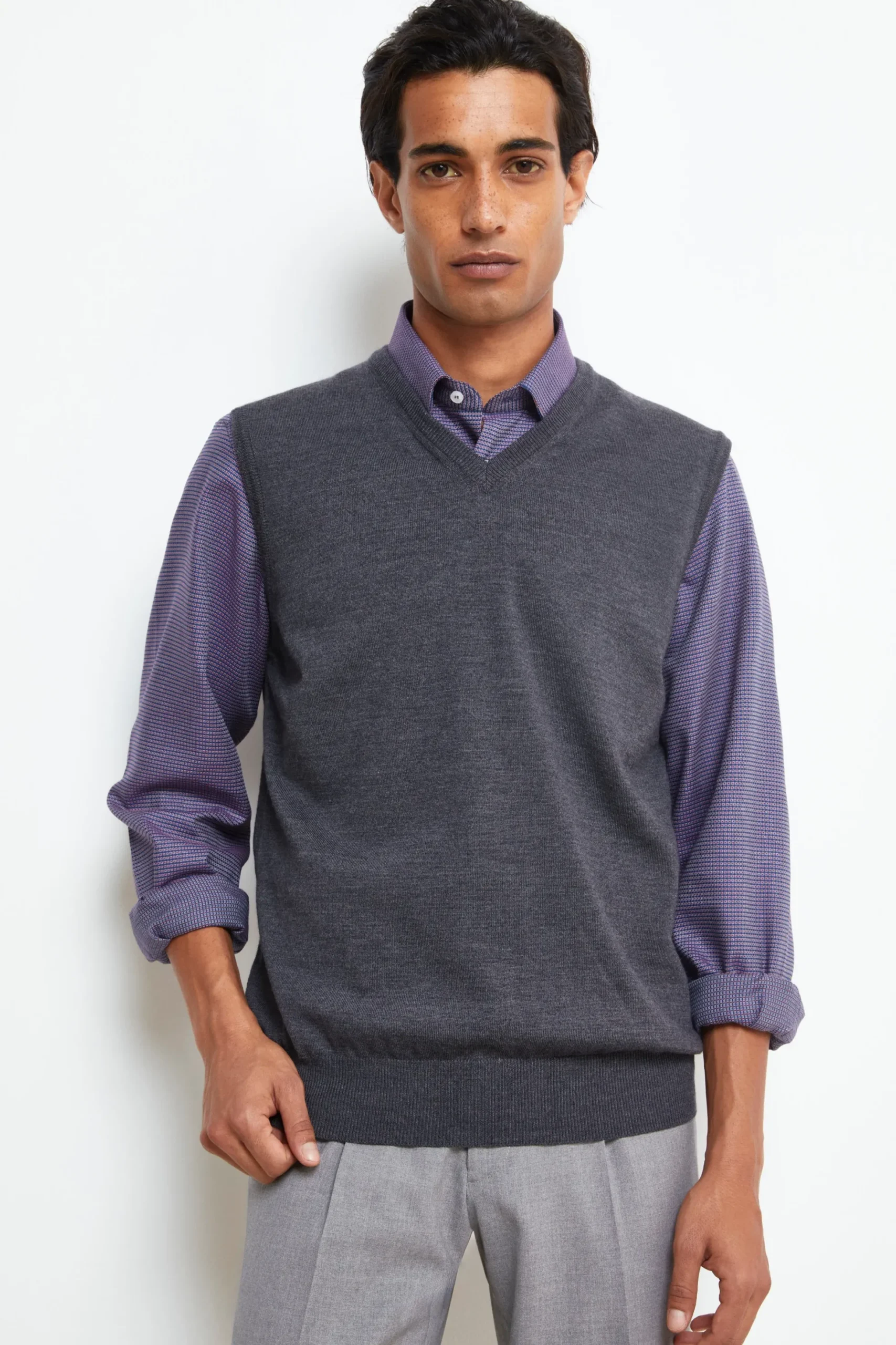 Gilet Scollo a V in Lana Merino - ANTRACITE