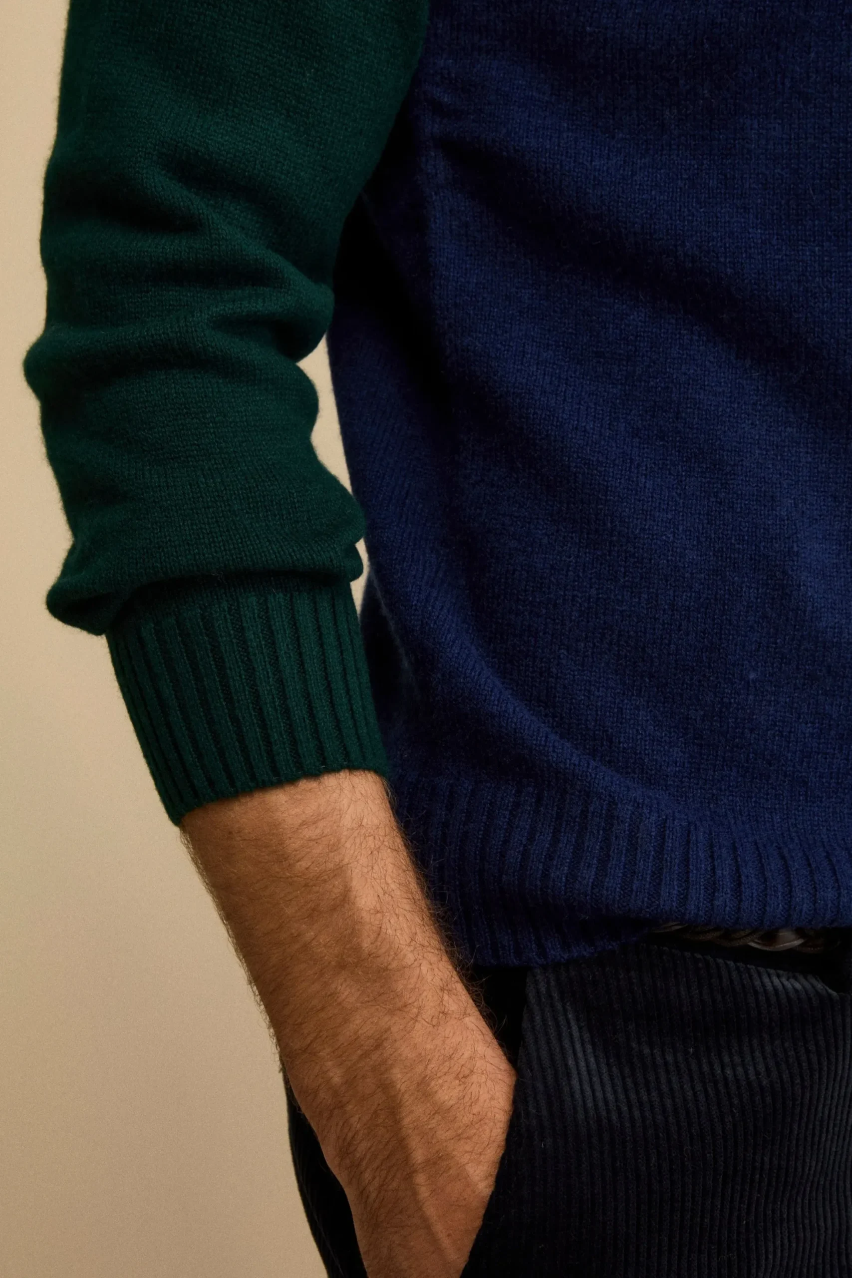 Girocollo Raglan a Righe in Lana e Cashmere - FANT. BLU