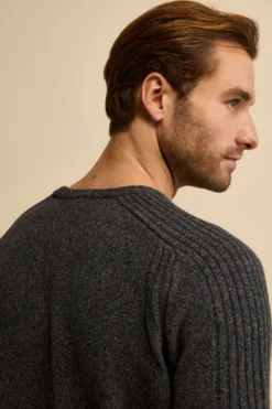Girocollo Raglan con Motivo a Coste in Misto Lana Vergine - BLU