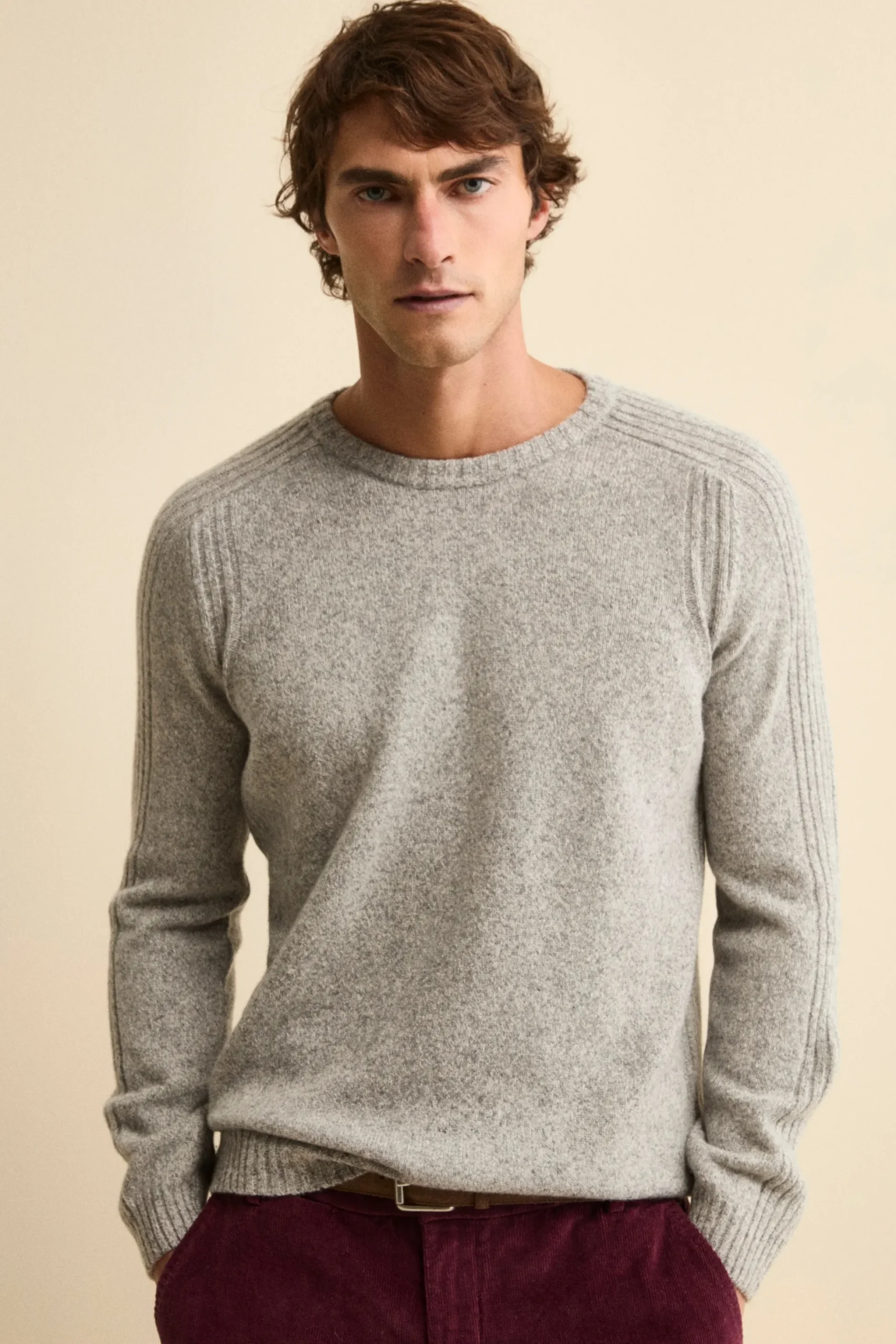 Girocollo Raglan con Motivo a Coste in Misto Lana Vergine - GRIGIO
