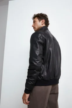 Giubbotto di Pelle con Zip - NERO