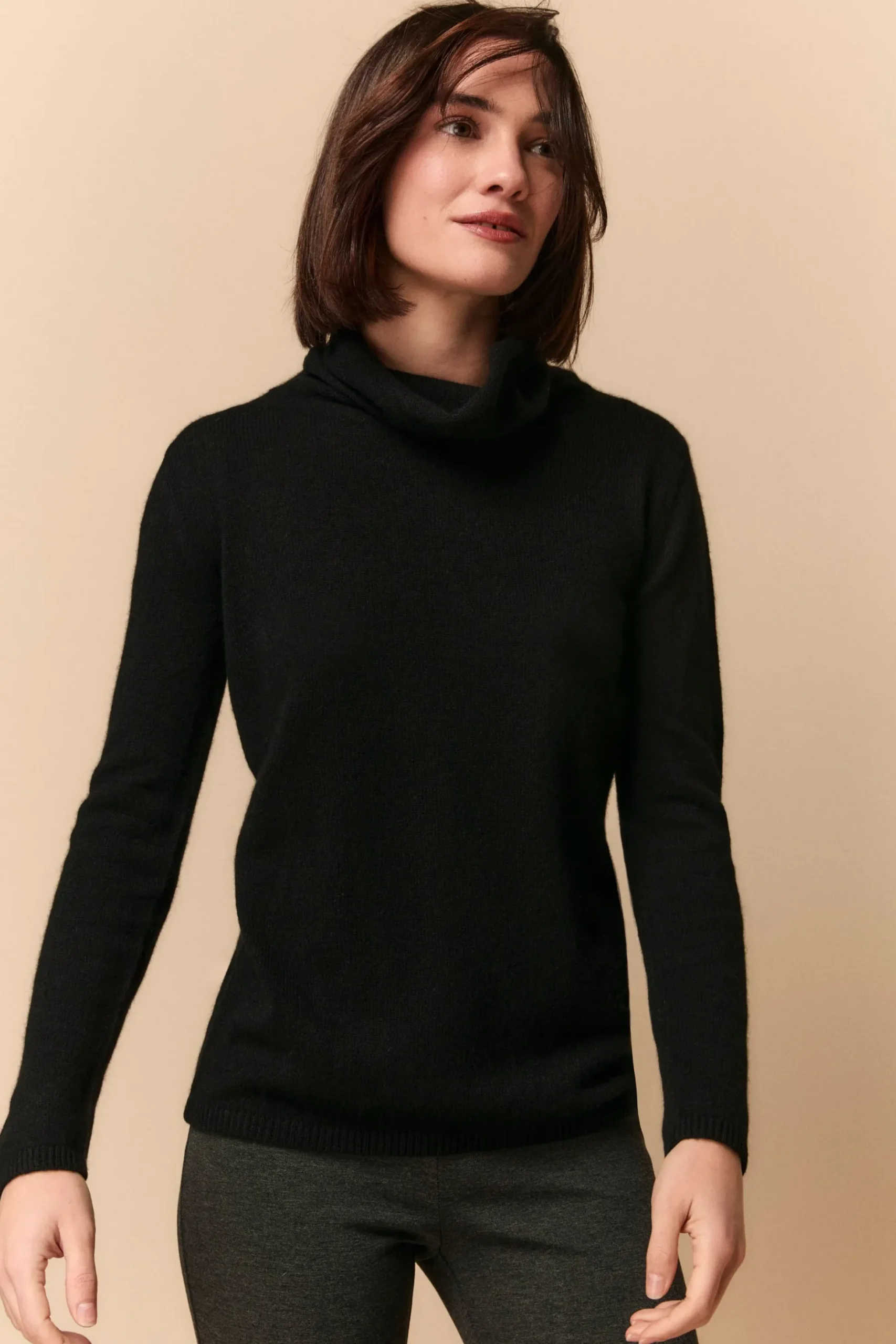 Maglia Collo Morbido in Cashmere - NERO