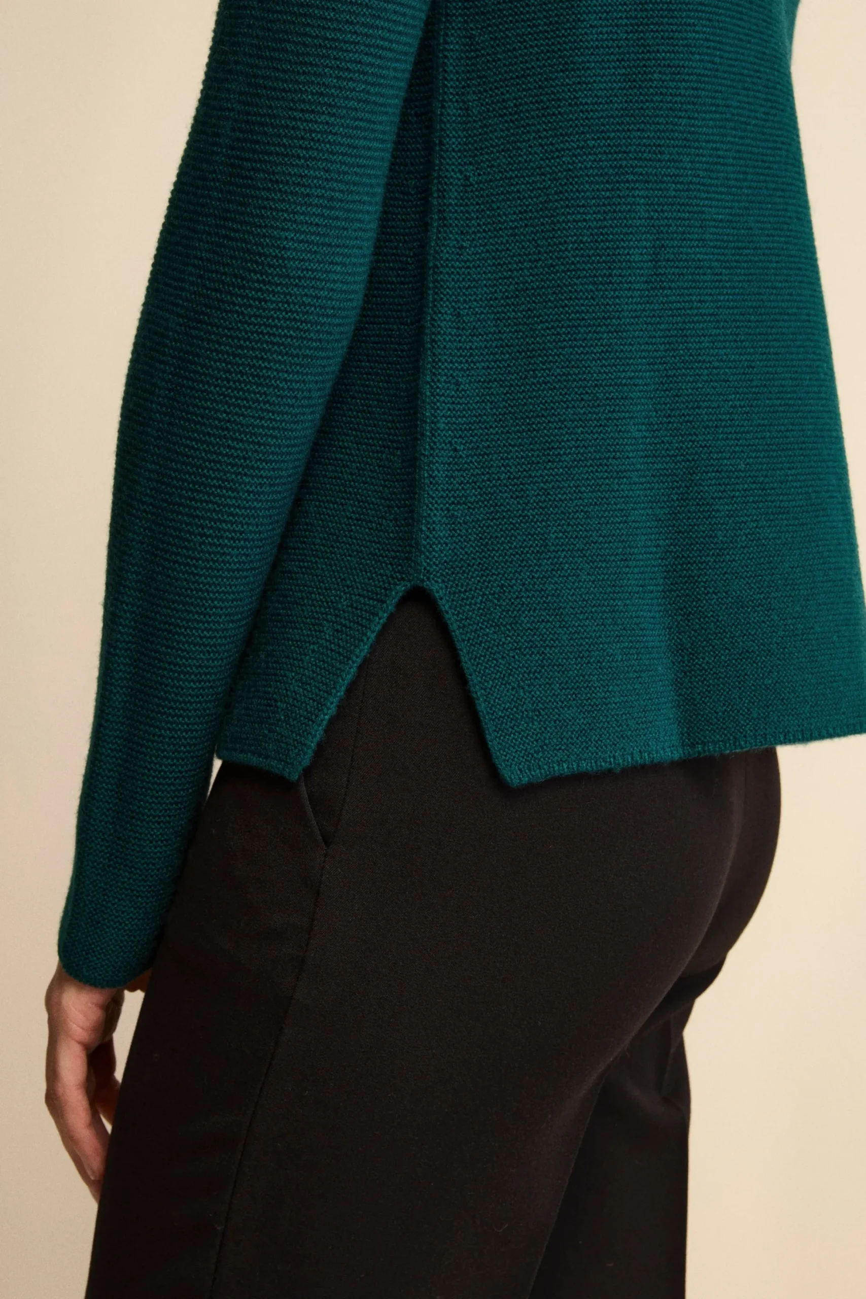 Maglia con Spacchi in Lana Merino - VERDE