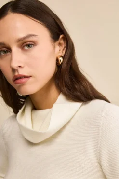 Maglia con Spacchi in Lana Merino - ECRU