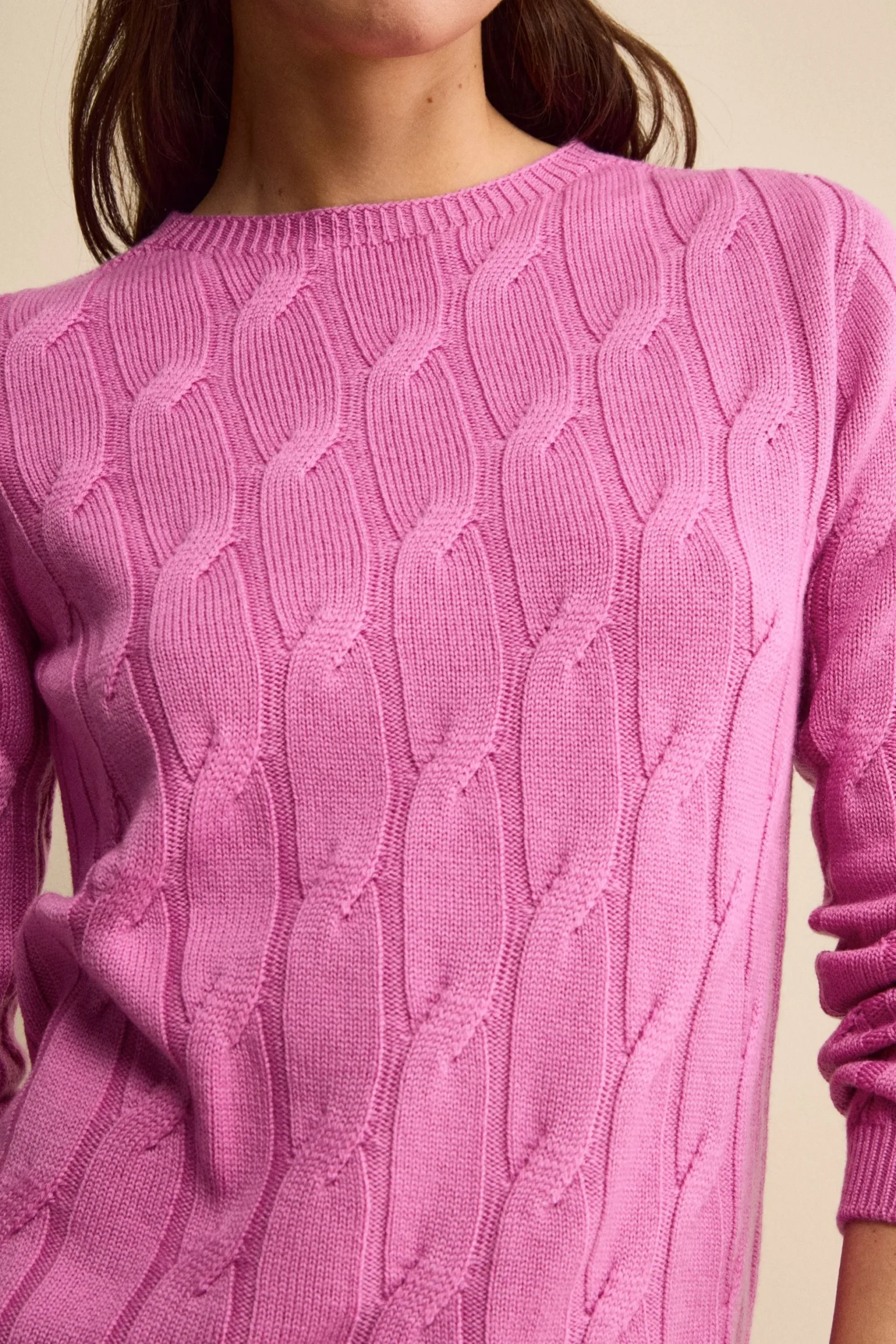 Maglia Girocollo a Trecce in Lana Merino - FUXIA