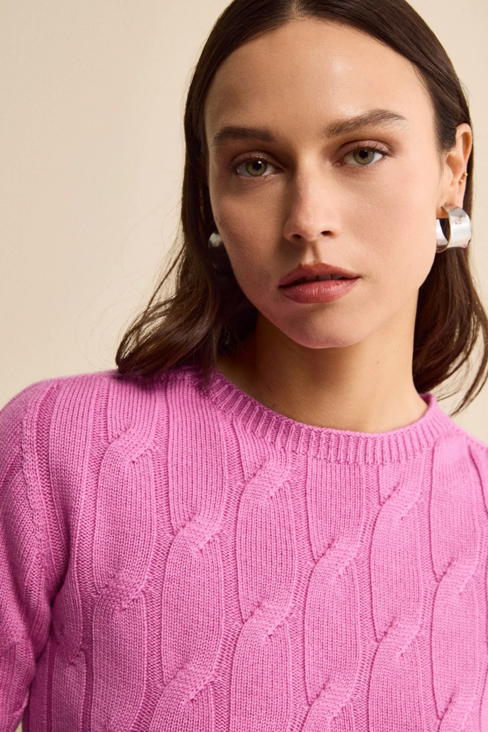 Maglia Girocollo a Trecce in Lana Merino - FUXIA