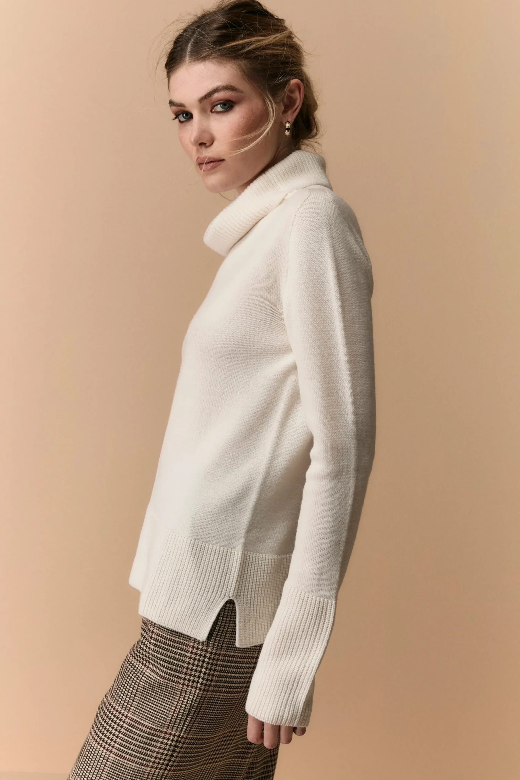 Maglia Lavorata Collo Morbido in Lana Merino - ECRU