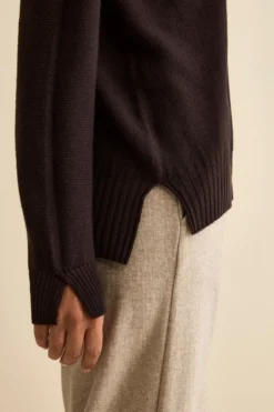 Maglia Over Scollo a V in Lana Merino - T.MORO