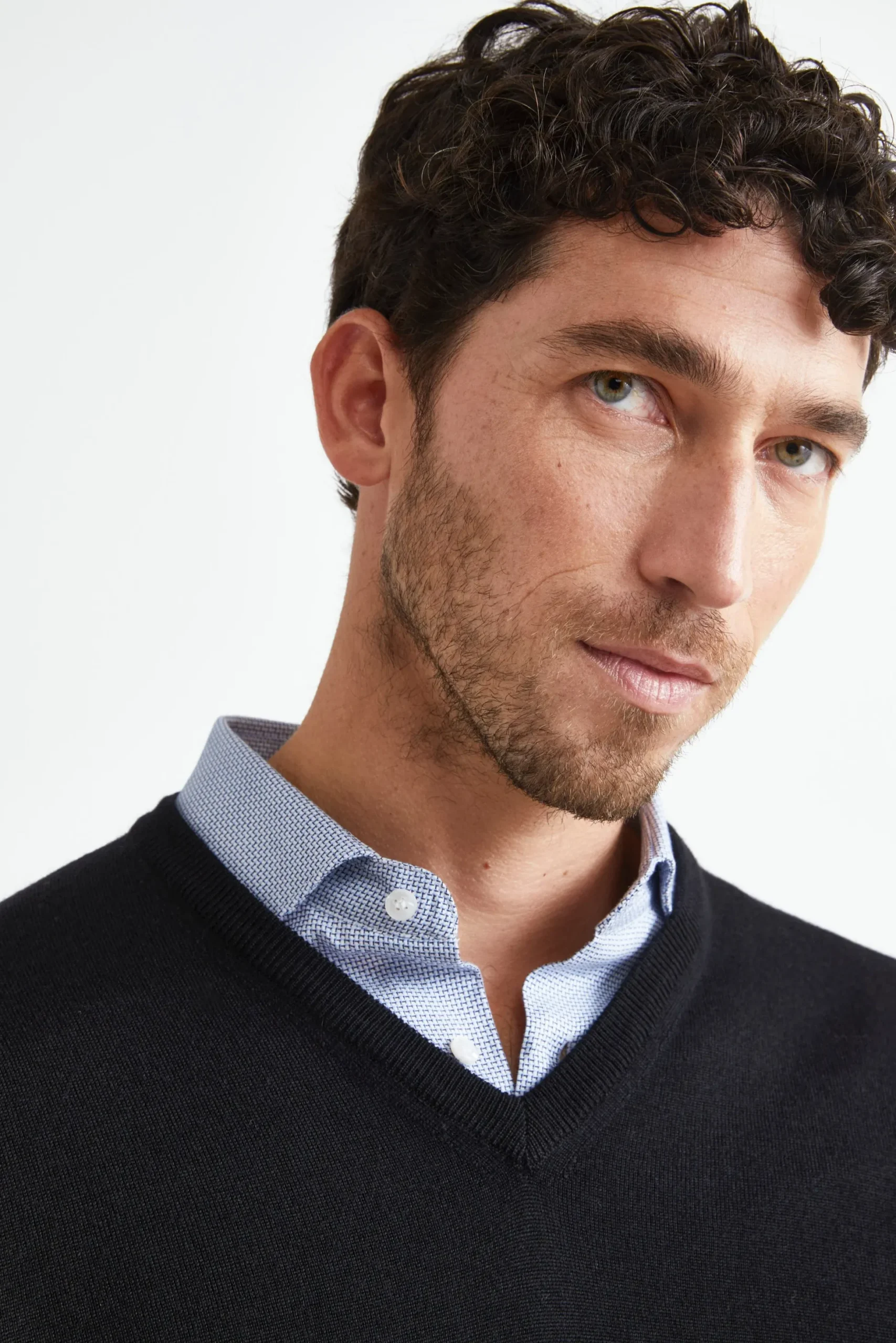 Maglia Scollo a V in Lana Merino - NERO