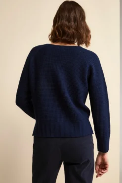 Maglia Scollo Barchetta in Lana Merino Lavorata - NAVY