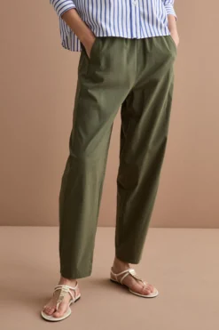 Pantalone Carrot con Vita Elasticizzata - VERDE MILITARE