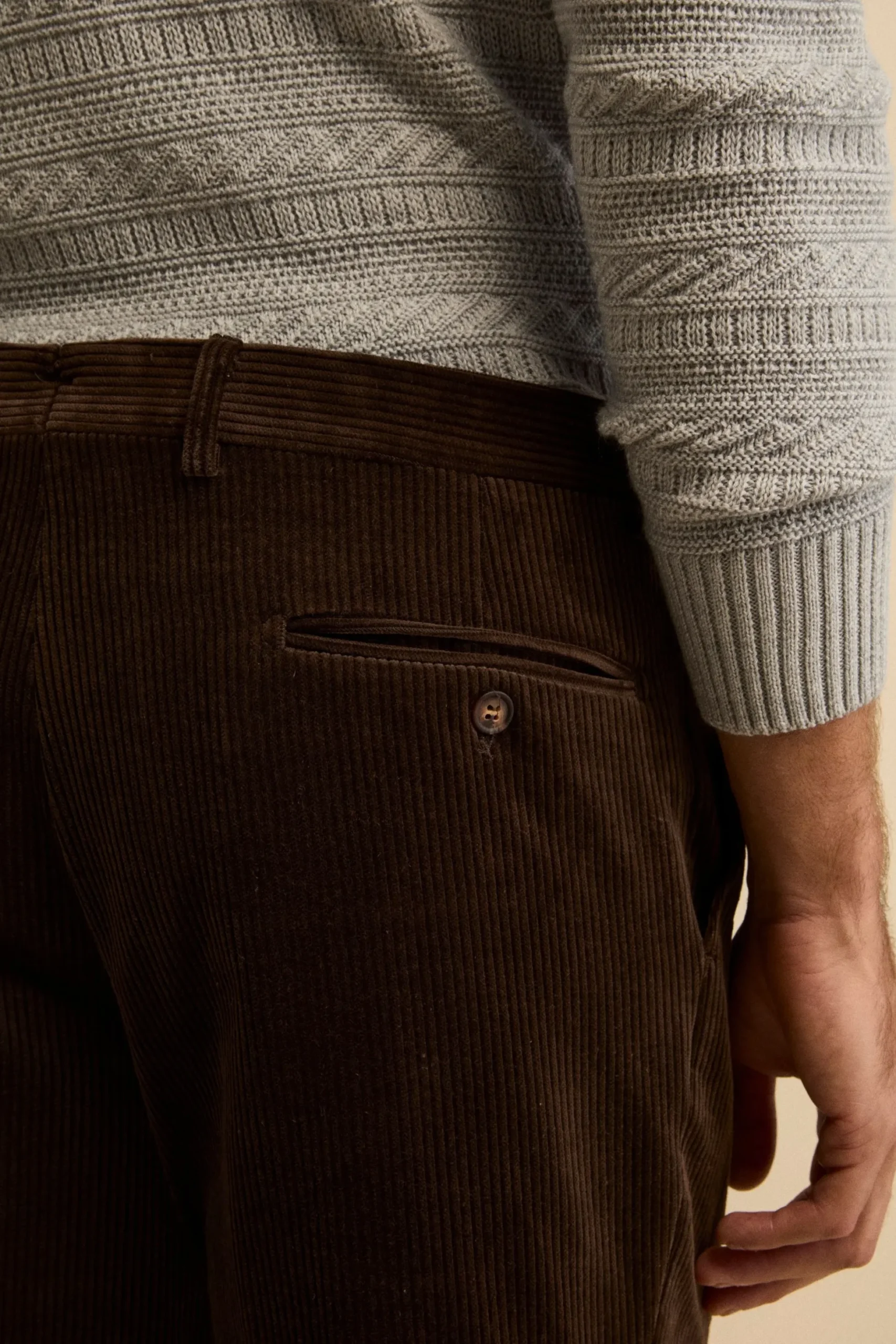 Pantalone Chino in Velluto Comfort Fit - MARRONE