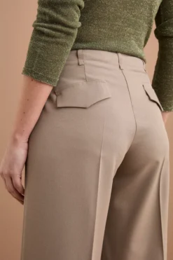 Pantalone Elegante a Palazzo con Piega - TORTORA
