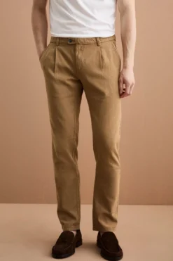 Pantalone Regular Fit in Misto Lino con Pinces - RUGGINE