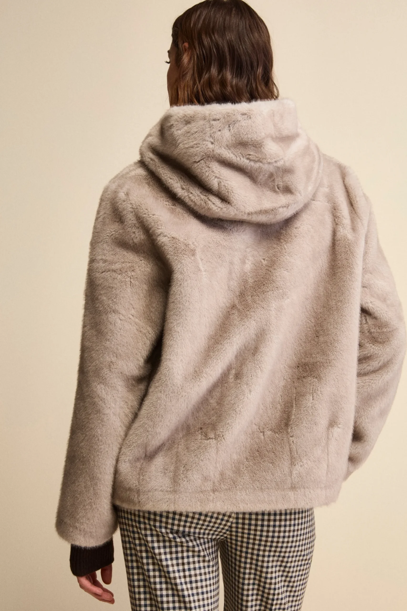 Pelliccia con Zip e Cappuccio - GRIGIO