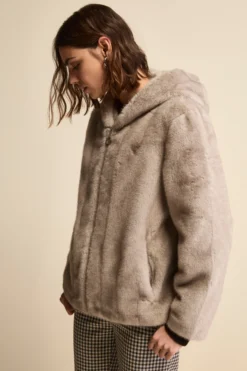 Pelliccia con Zip e Cappuccio - GRIGIO