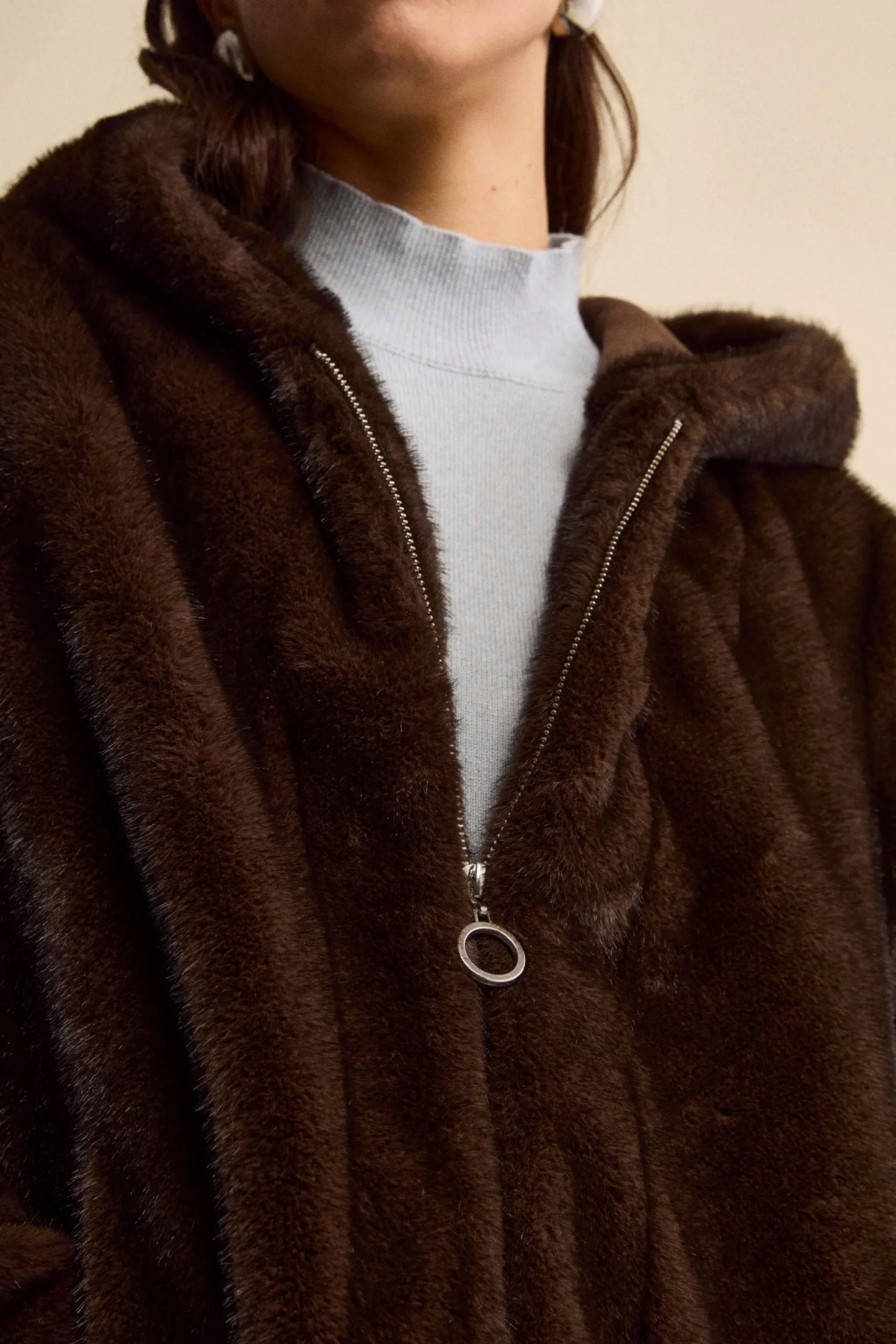 Pelliccia con Zip e Cappuccio - T.MORO