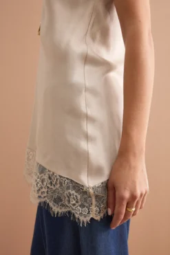 Top Elegante in Raso con Fondo in Pizzo - GESSO