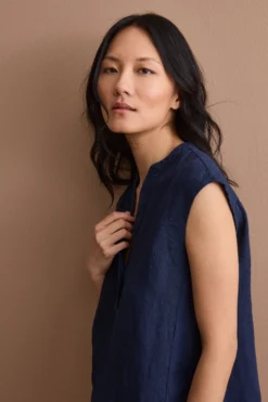 Top Smanicato in Lino con Scollo a V - NAVY