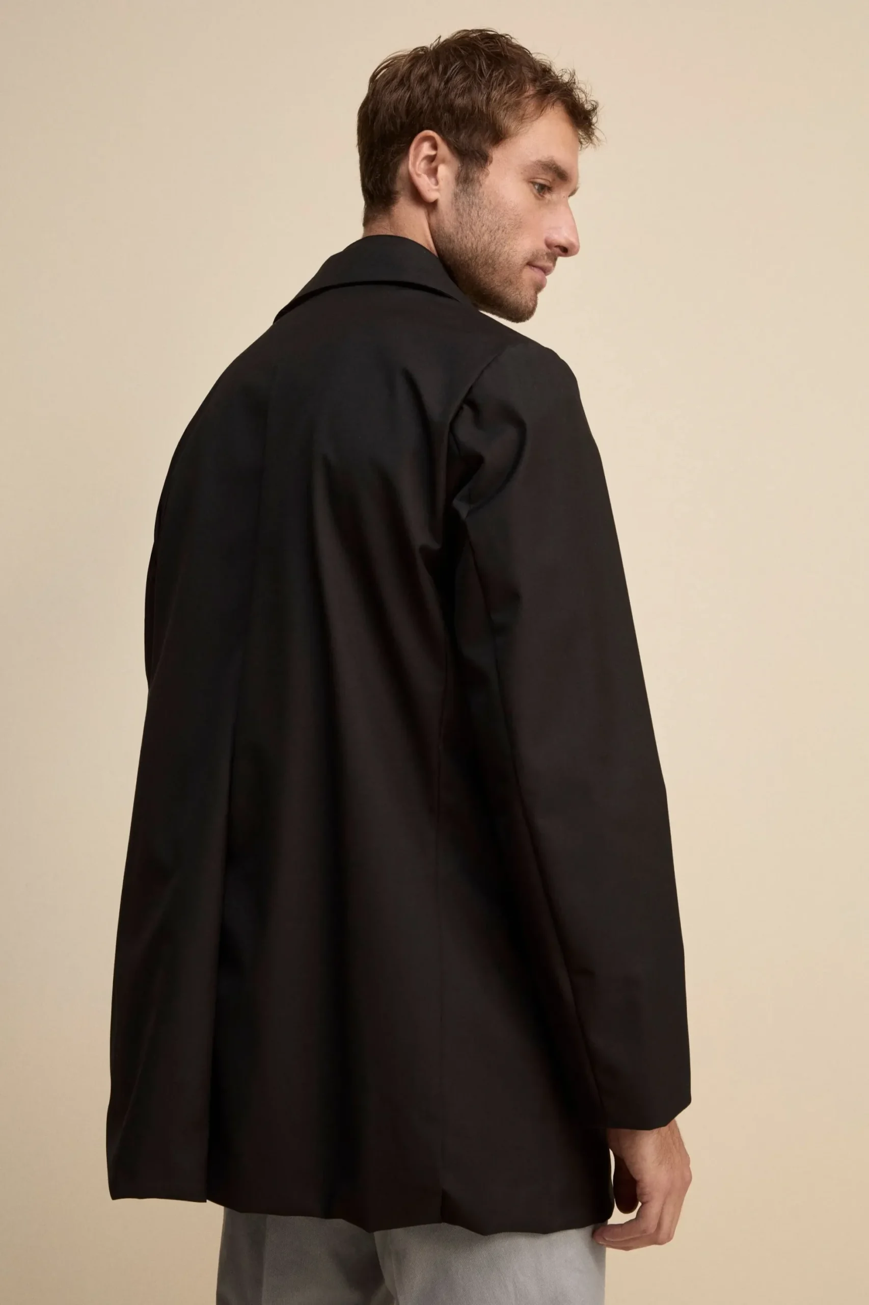 Trench Impermeabile con Pettorina - NERO
